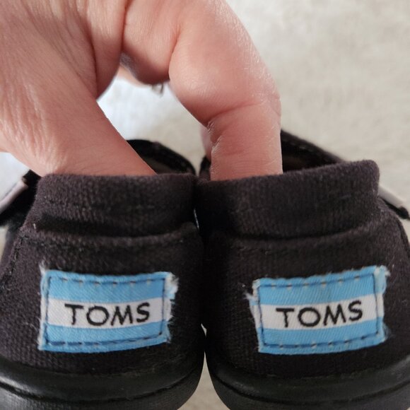 Black Alpargata Toddler Toms- Size 5T - Picture 4 of 5